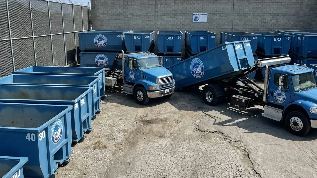 Roll-off dumpster delivery serving Lithia, Florida from Brandon Roll-off dumpster delivery serving Lithia, Florida from Brandon